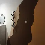 Central High Ceiling Cozy 2 bedroom apartment