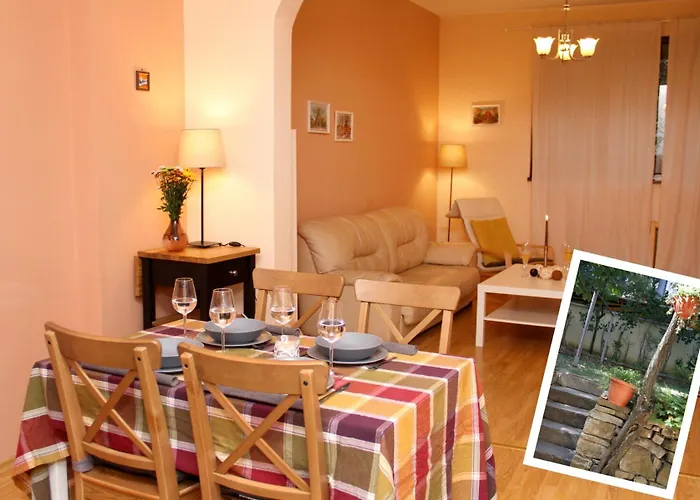 Central High Ceiling Cozy 2 bedroom apartment