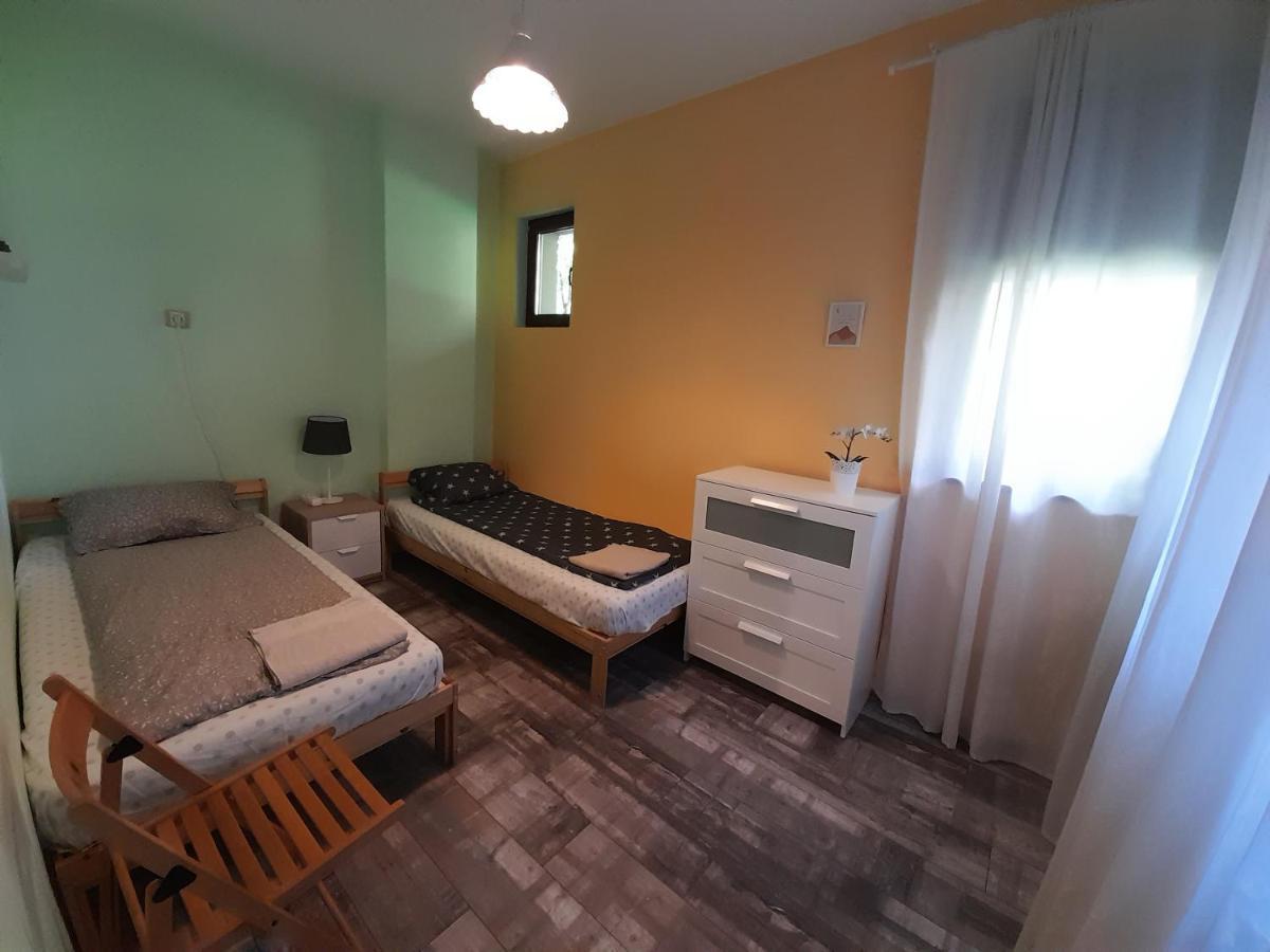 Charming With Garden Near Parking And Ndk Apartament *